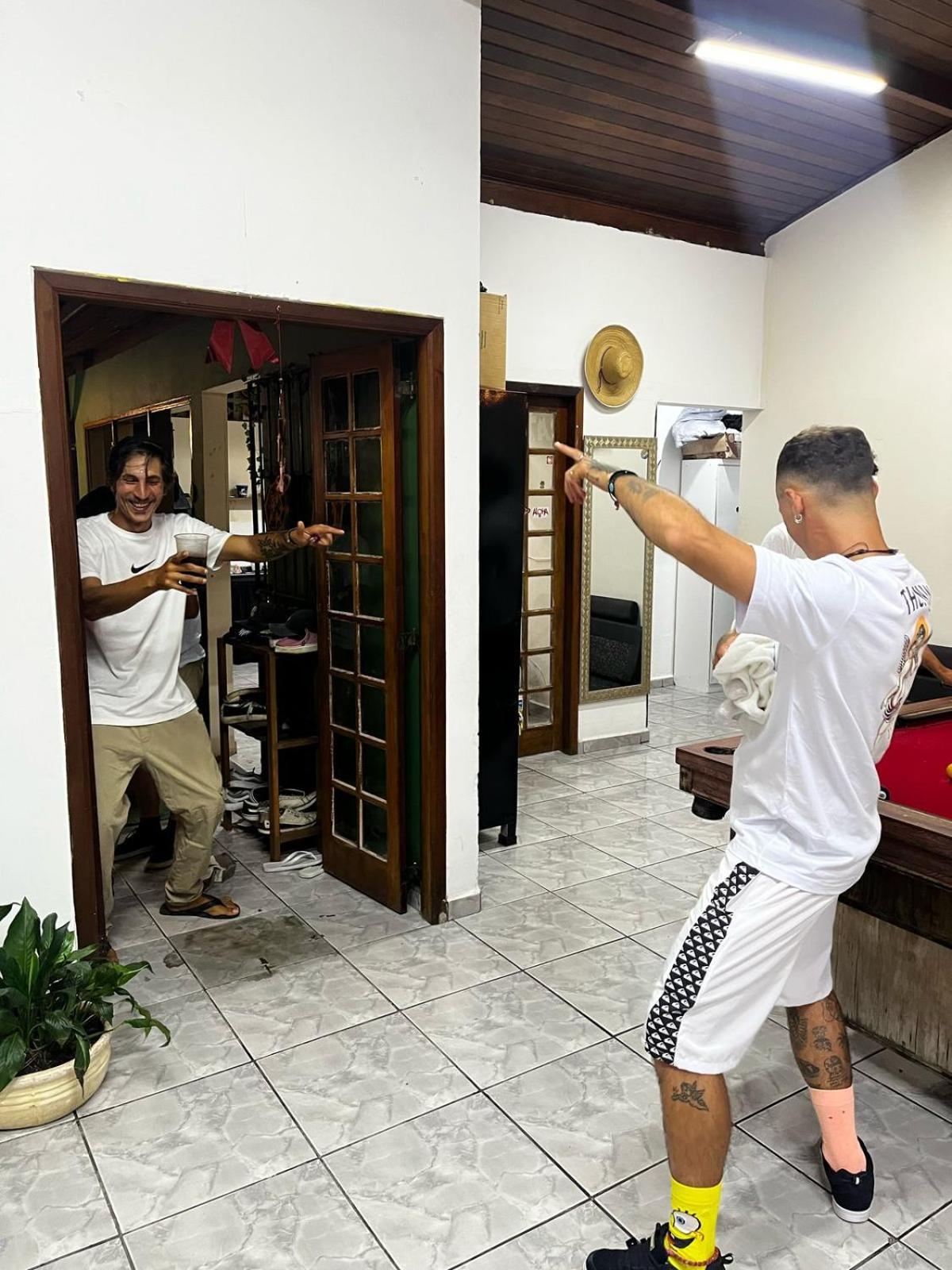 Da Lua Hostel Убатуба Екстериор снимка